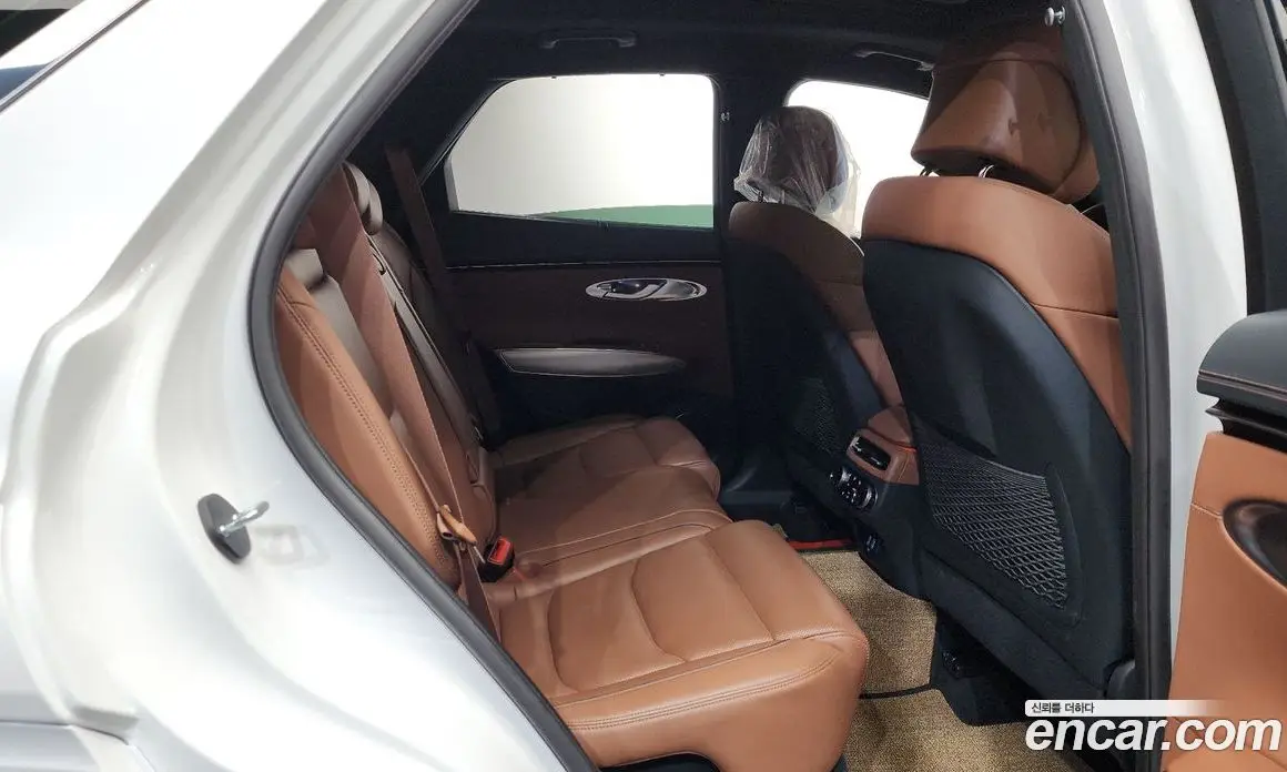 Genesis GV70 2021 2.5 автомат (гидро), фото 15 Genesis GV70 2021 2.5 автомат (гидро), фото 15
