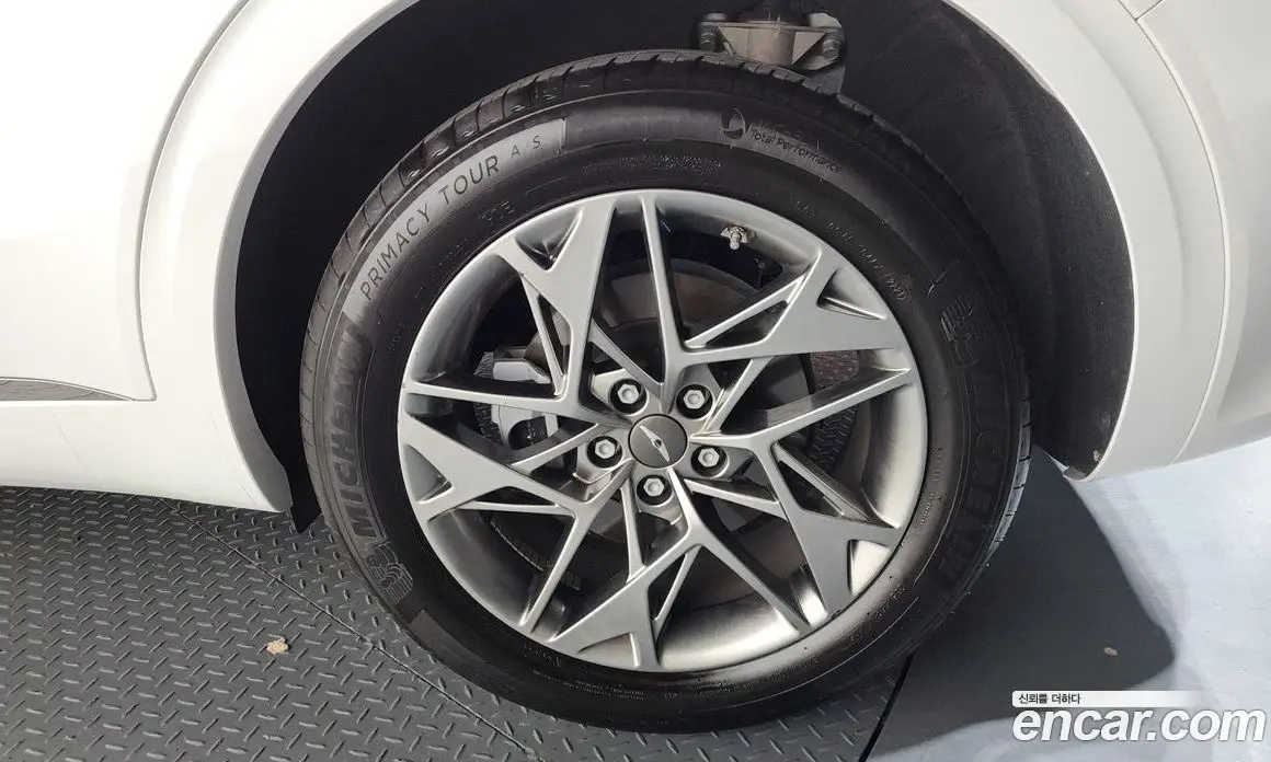 Genesis GV70 2021 2.5 автомат (гидро), фото 6 Genesis GV70 2021 2.5 автомат (гидро), фото 6