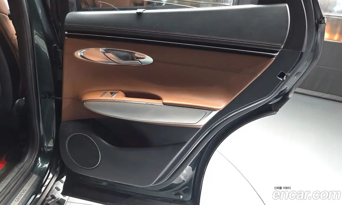 Genesis GV70 2021 2.5 автомат (гидро), фото 15