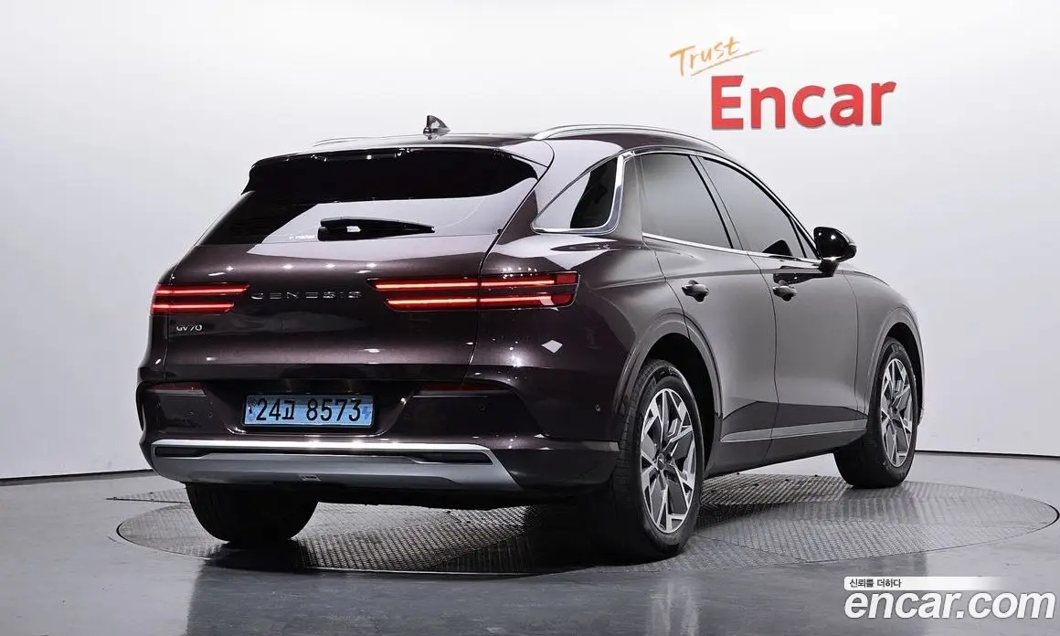 Genesis GV70 2022 0.1 автомат (гидро), фото 1 Genesis GV70 2022 0.1 автомат (гидро), фото 1