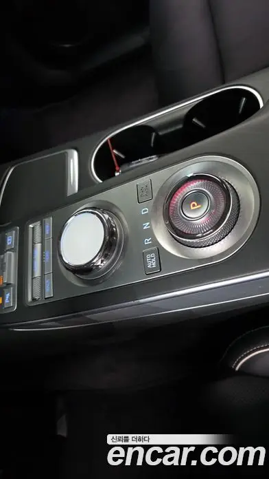 Genesis GV70 2022 0.1 автомат (гидро), фото 12 Genesis GV70 2022 0.1 автомат (гидро), фото 12
