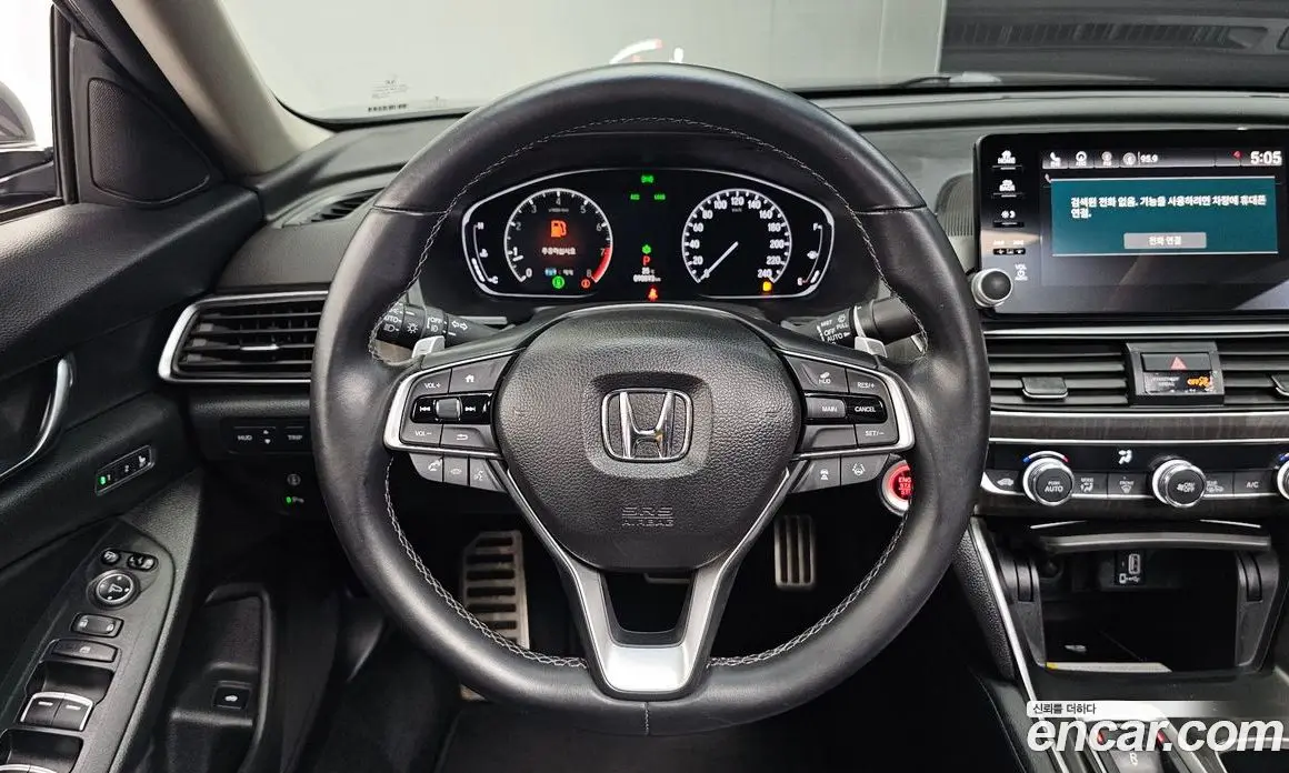 Honda Accord 2018 2.0 автомат (гидро), фото 19