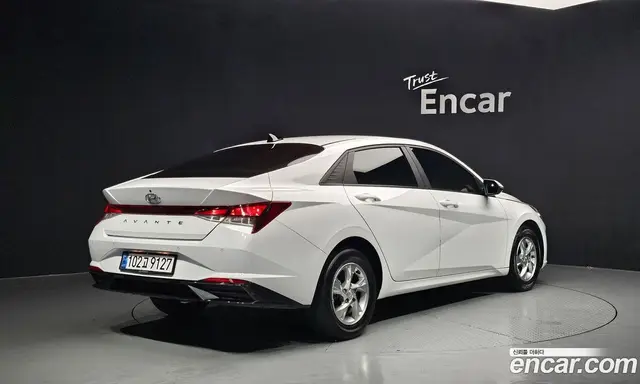 Hyundai Avante 2022 1.6 автомат (гидро), миниатюра 2