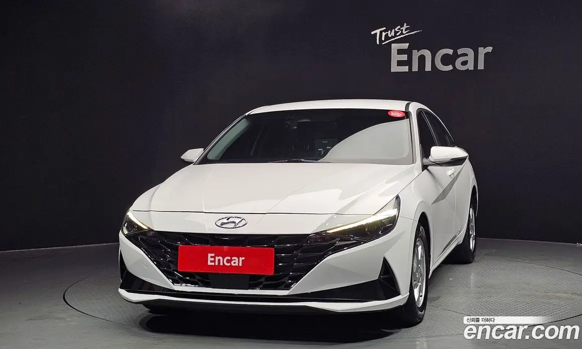 Hyundai Avante 2022 1.6 автомат (гидро), фото 3