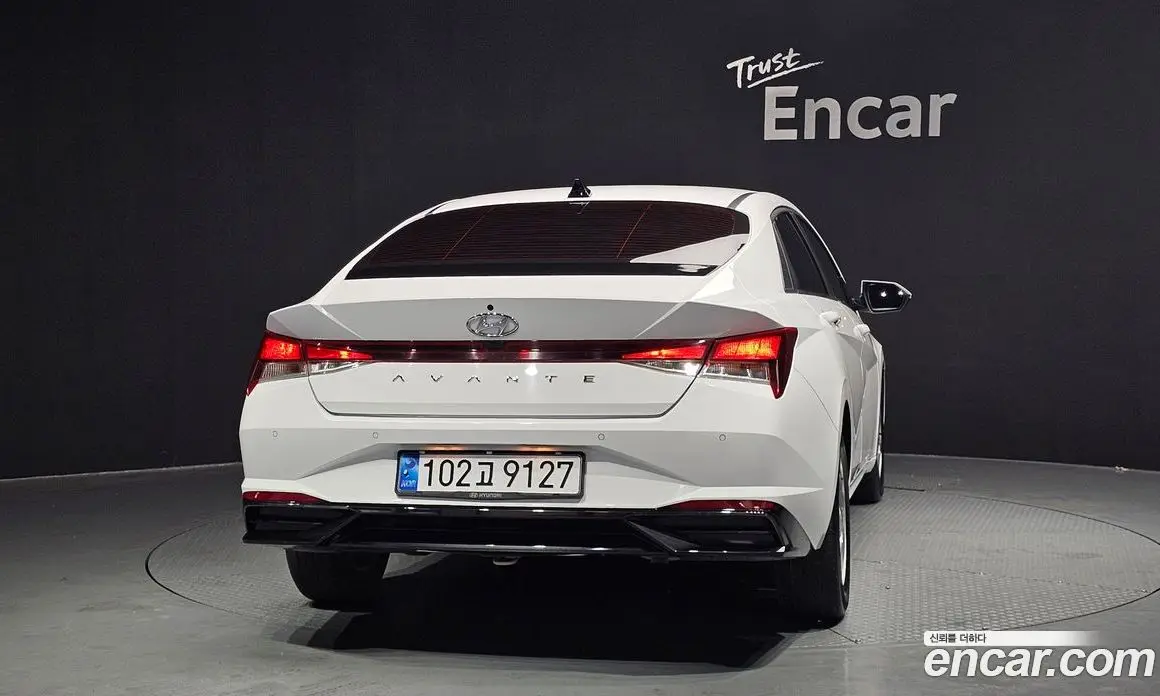 Hyundai Avante 2022 1.6 автомат (гидро), фото 4