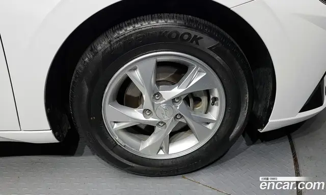Hyundai Avante 2022 1.6 автомат (гидро), миниатюра 7