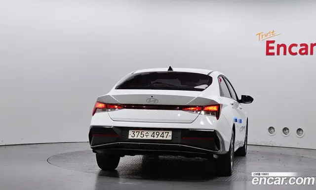 Hyundai Avante 2024 1.6 автомат (гидро), миниатюра 4 Hyundai Avante 2024 1.6 автомат (гидро), миниатюра 4