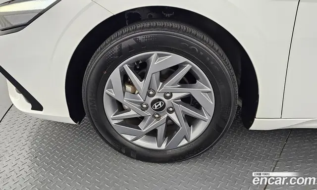 Hyundai Avante 2024 1.6 автомат (гидро), миниатюра 5 Hyundai Avante 2024 1.6 автомат (гидро), миниатюра 5