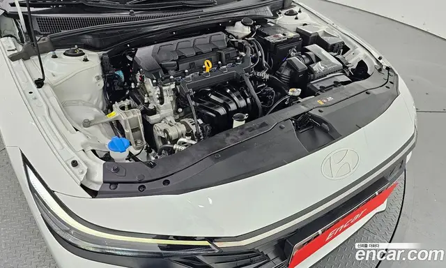 Hyundai Avante 2024 1.6 автомат (гидро), миниатюра 6 Hyundai Avante 2024 1.6 автомат (гидро), миниатюра 6