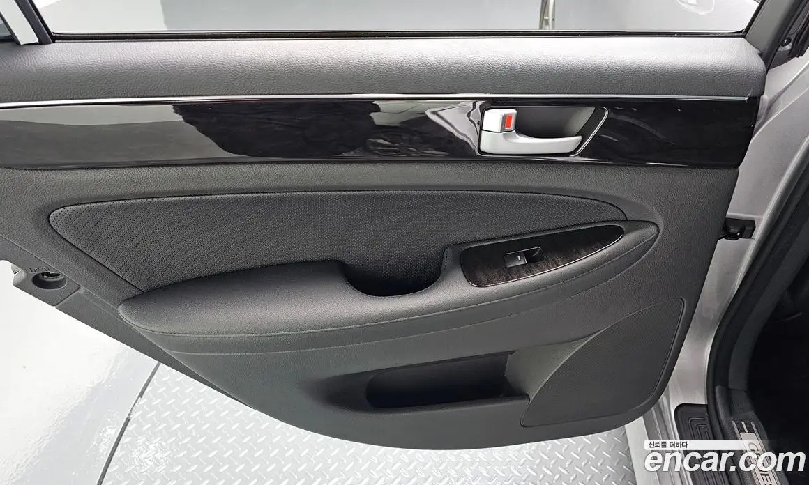 Hyundai Genesis 2013 3.3 автомат (гидро), фото 15 Hyundai Genesis 2013 3.3 автомат (гидро), фото 15
