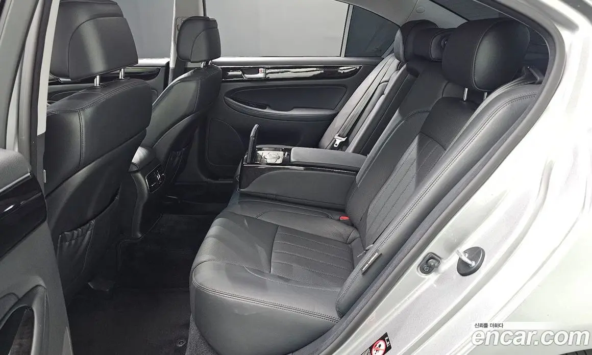 Hyundai Genesis 2013 3.3 автомат (гидро), фото 18 Hyundai Genesis 2013 3.3 автомат (гидро), фото 18