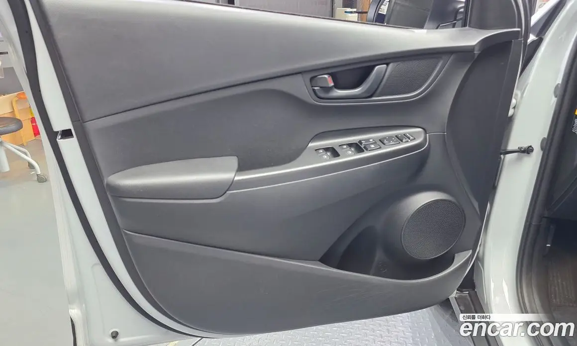 Hyundai Kona 2020 1.6 автомат (гидро), фото 14