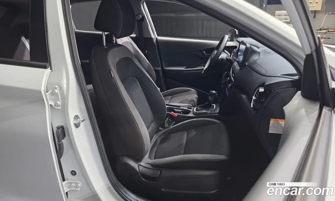 Hyundai Kona 2020 1.6 автомат (гидро), фото 16