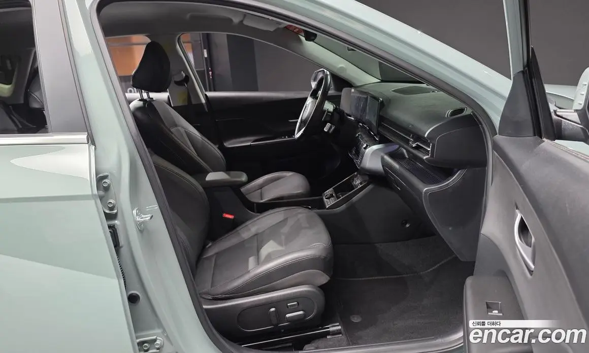 Hyundai Kona 2023 1.6 автомат (гидро), фото 16 Hyundai Kona 2023 1.6 автомат (гидро), фото 16