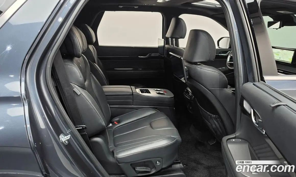 Hyundai Palisade 2023 3.8 автомат (гидро), фото 17