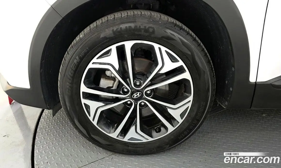 Hyundai Santa Fe 2019 2.0 автомат (гидро), фото 5 Hyundai Santa Fe 2019 2.0 автомат (гидро), фото 5
