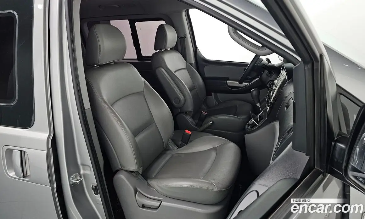 Hyundai Starex 2015 2.5 автомат (гидро), фото 17 Hyundai Starex 2015 2.5 автомат (гидро), фото 17