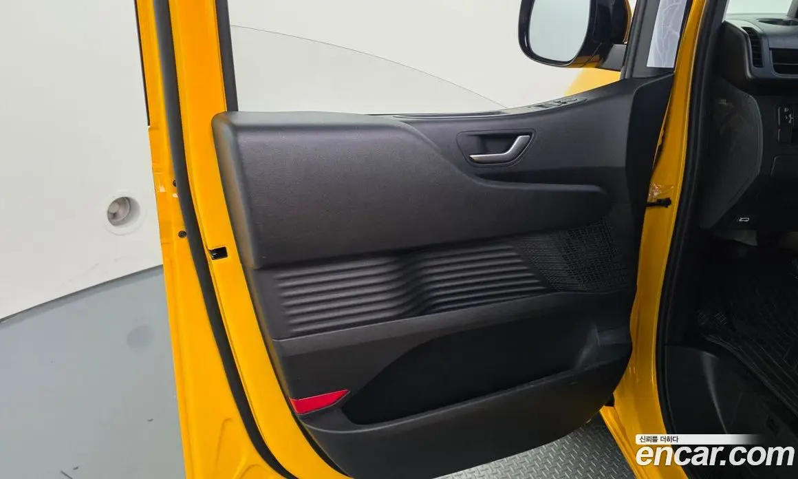 Hyundai Staria 2021 3.5 автомат (гидро), фото 14