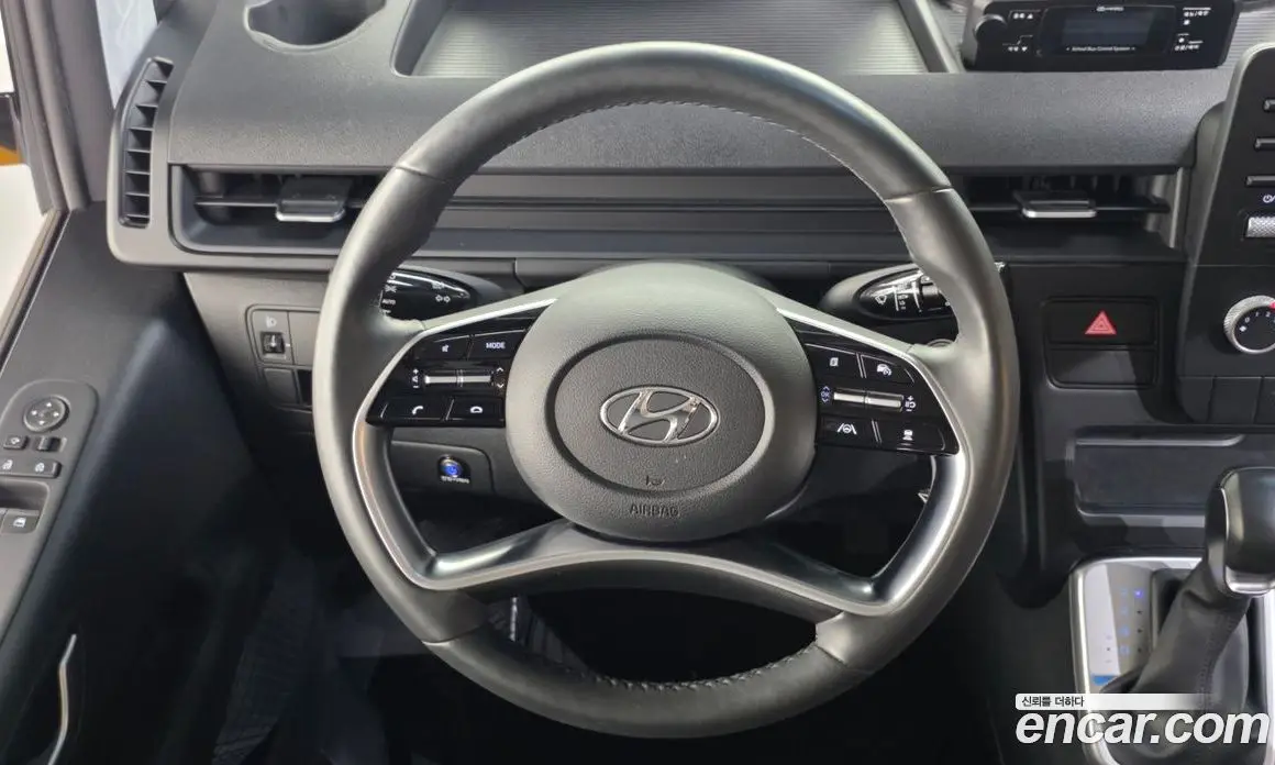 Hyundai Staria 2021 3.5 автомат (гидро), фото 19