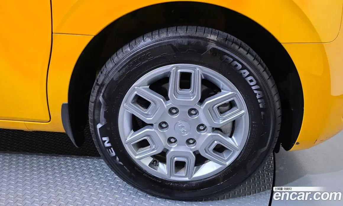 Hyundai Staria 2021 3.5 автомат (гидро), фото 5