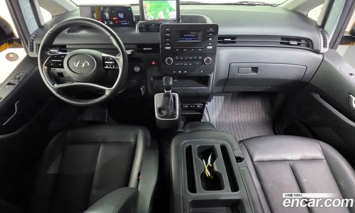 Hyundai Staria 2021 3.5 автомат (гидро), фото 10