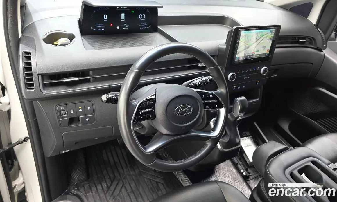 Hyundai Staria 2021 2.2 автомат (гидро), фото 7
