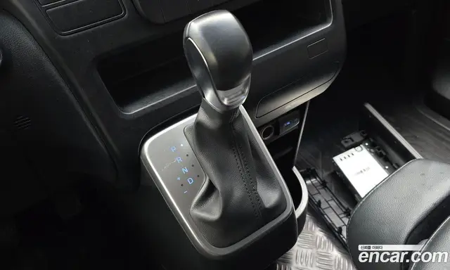 Hyundai Staria 2021 2.2 автомат (гидро), миниатюра 9