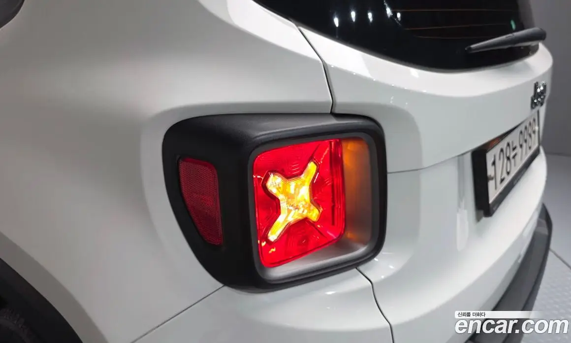 Jeep Renegade 2021 2.4 автомат (гидро), фото 8