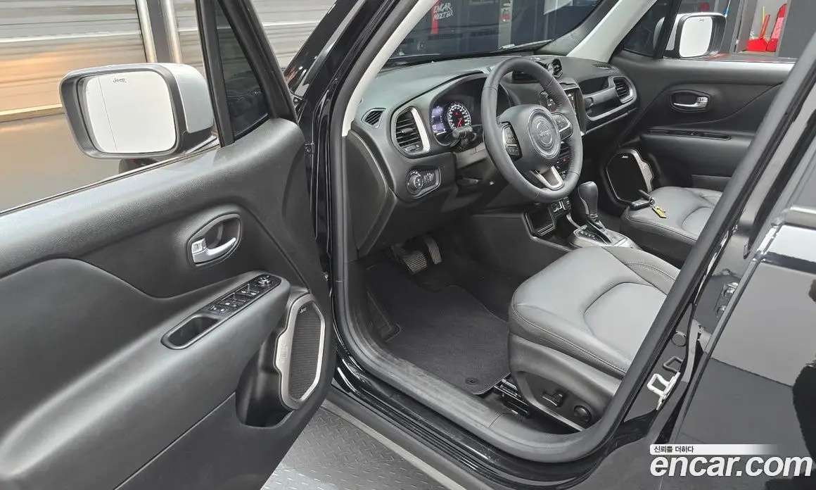 Jeep Renegade 2022 1.3 автомат (гидро), фото 13 Jeep Renegade 2022 1.3 автомат (гидро), фото 13