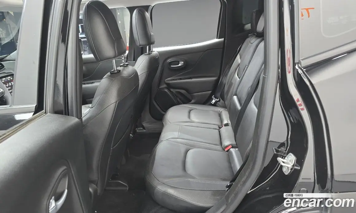 Jeep Renegade 2022 1.3 автомат (гидро), фото 18 Jeep Renegade 2022 1.3 автомат (гидро), фото 18