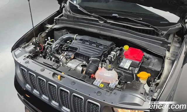 Jeep Renegade 2022 1.3 автомат (гидро), миниатюра 6 Jeep Renegade 2022 1.3 автомат (гидро), миниатюра 6