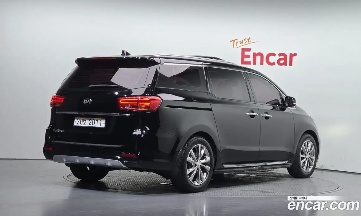 Kia Carnival 2018 2.2 автомат (гидро), фото 2 Kia Carnival 2018 2.2 автомат (гидро), фото 2