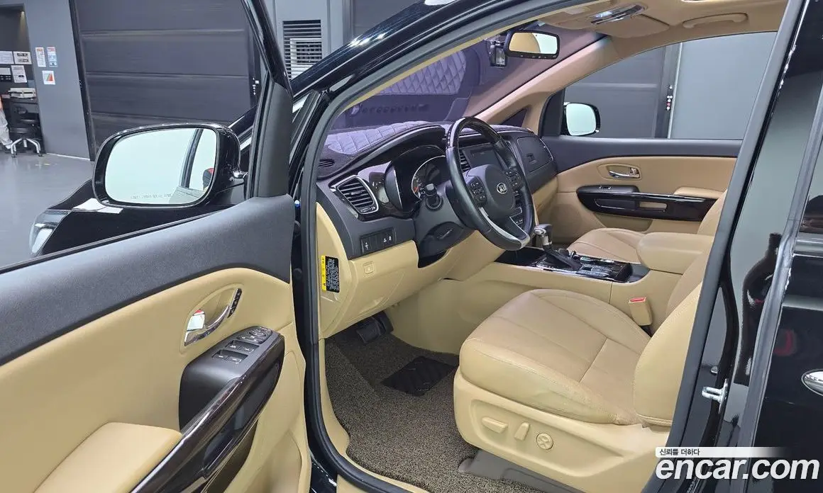Kia Carnival 2018 2.2 автомат (гидро), фото 13 Kia Carnival 2018 2.2 автомат (гидро), фото 13
