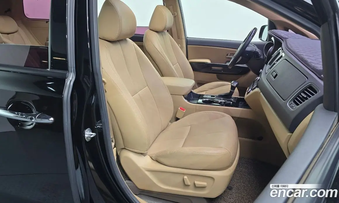 Kia Carnival 2018 2.2 автомат (гидро), фото 16 Kia Carnival 2018 2.2 автомат (гидро), фото 16