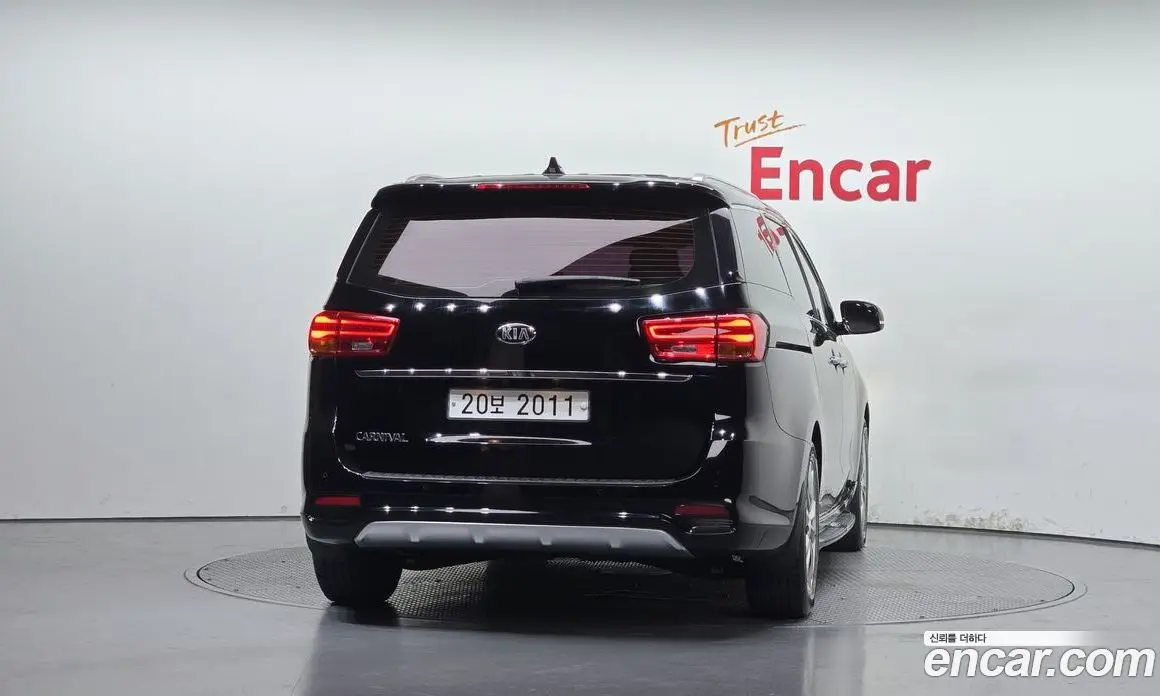 Kia Carnival 2018 2.2 автомат (гидро), фото 4 Kia Carnival 2018 2.2 автомат (гидро), фото 4
