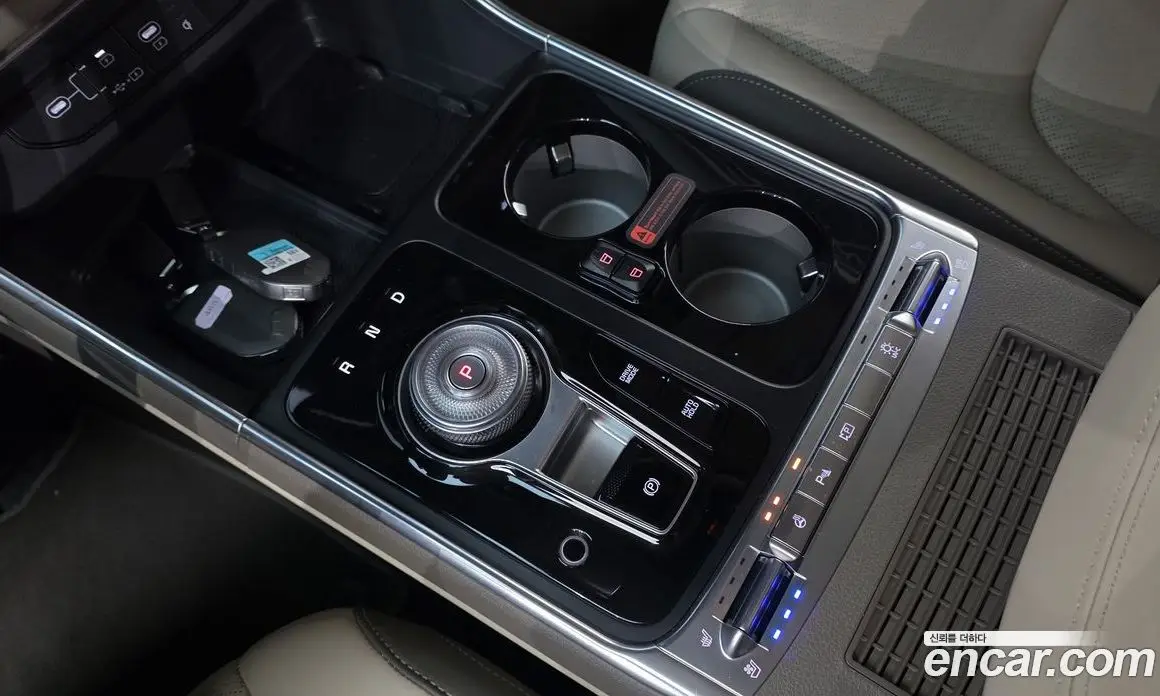 Kia Carnival 2024 1.6 автомат (гидро), фото 12
