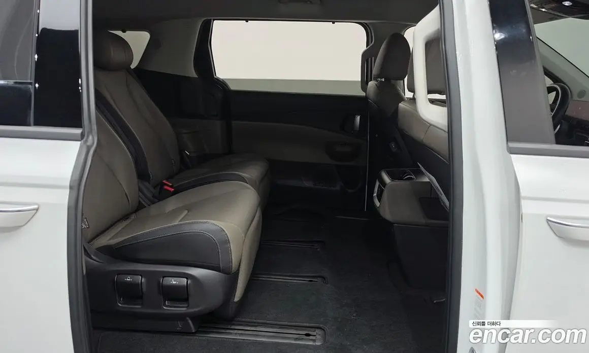 Kia Carnival 2024 2.2 автомат (гидро), фото 17