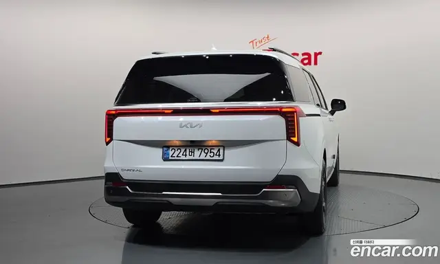 Kia Carnival 2024 2.2 автомат (гидро), миниатюра 4