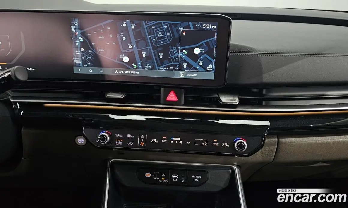 Kia Carnival 2025 2.2 автомат (гидро), фото 20 Kia Carnival 2025 2.2 автомат (гидро), фото 20