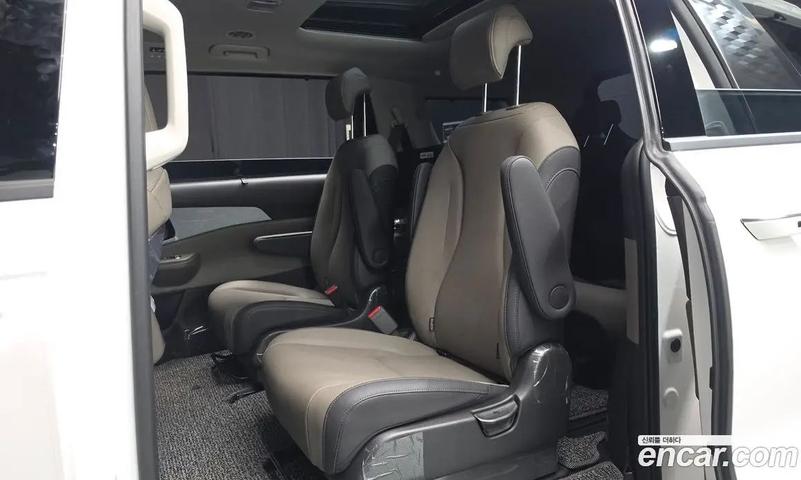 Kia Carnival 2026 1.6 автомат (гидро), фото 16