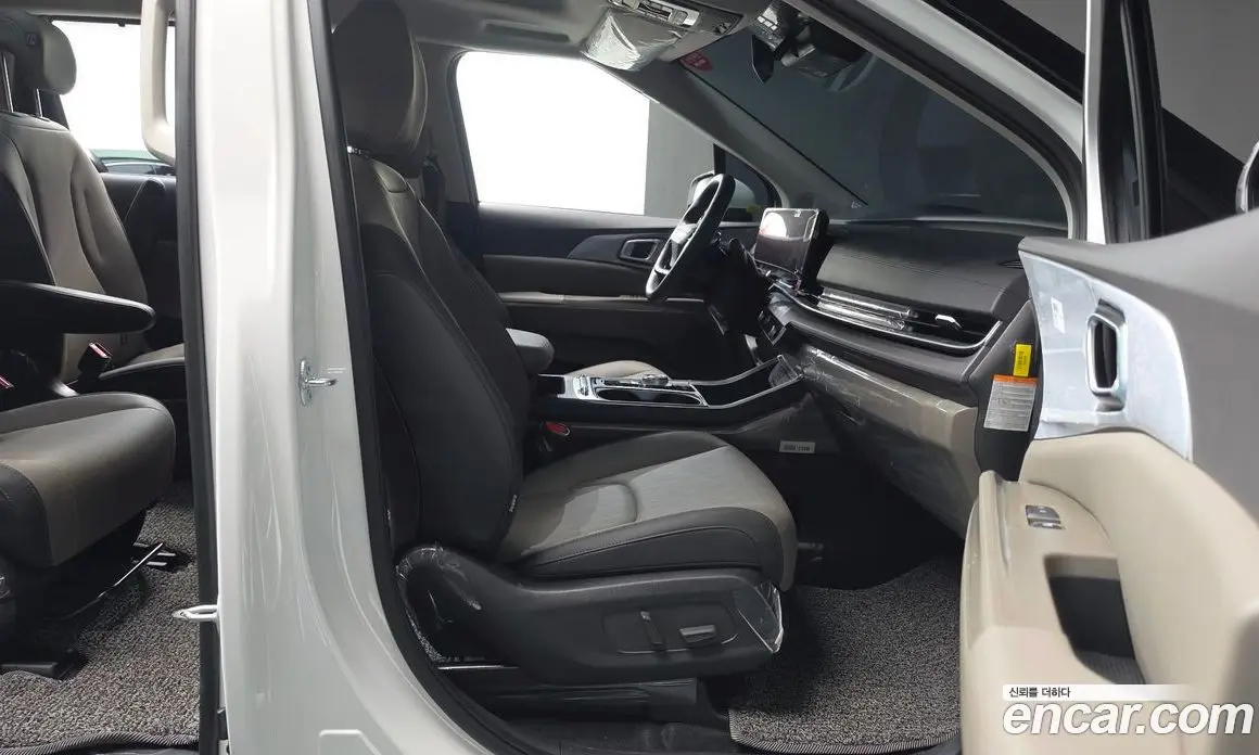 Kia Carnival 2026 1.6 автомат (гидро), фото 17
