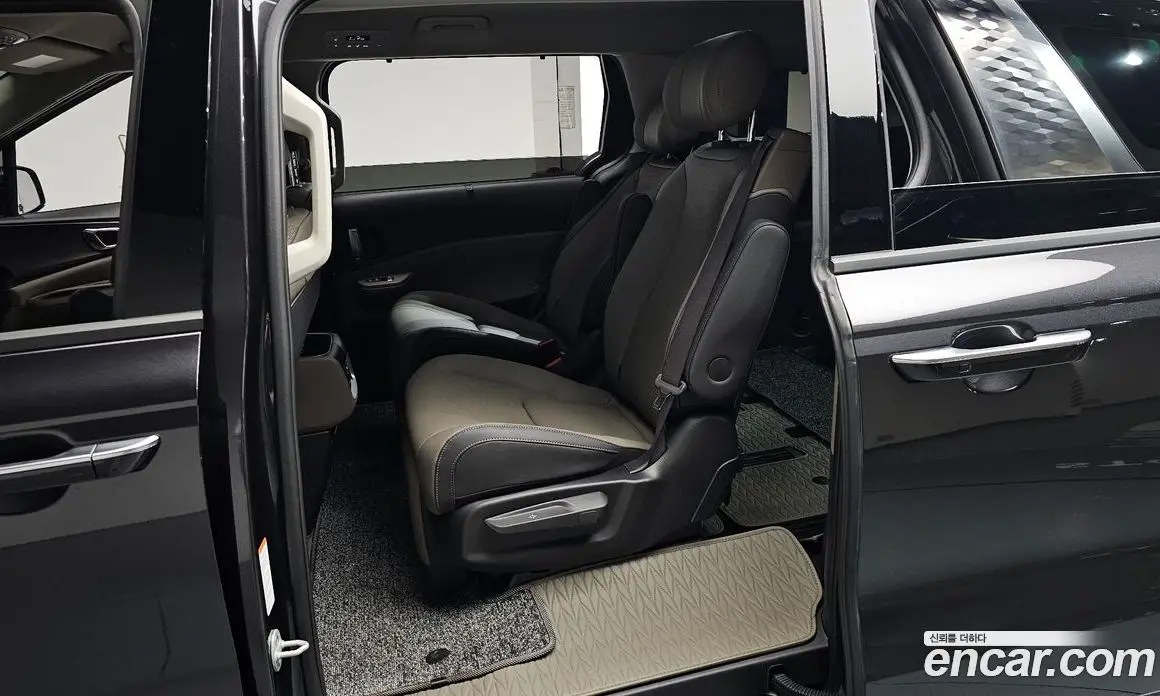 Kia Carnival 2026 3.5 автомат (гидро), фото 15 Kia Carnival 2026 3.5 автомат (гидро), фото 15