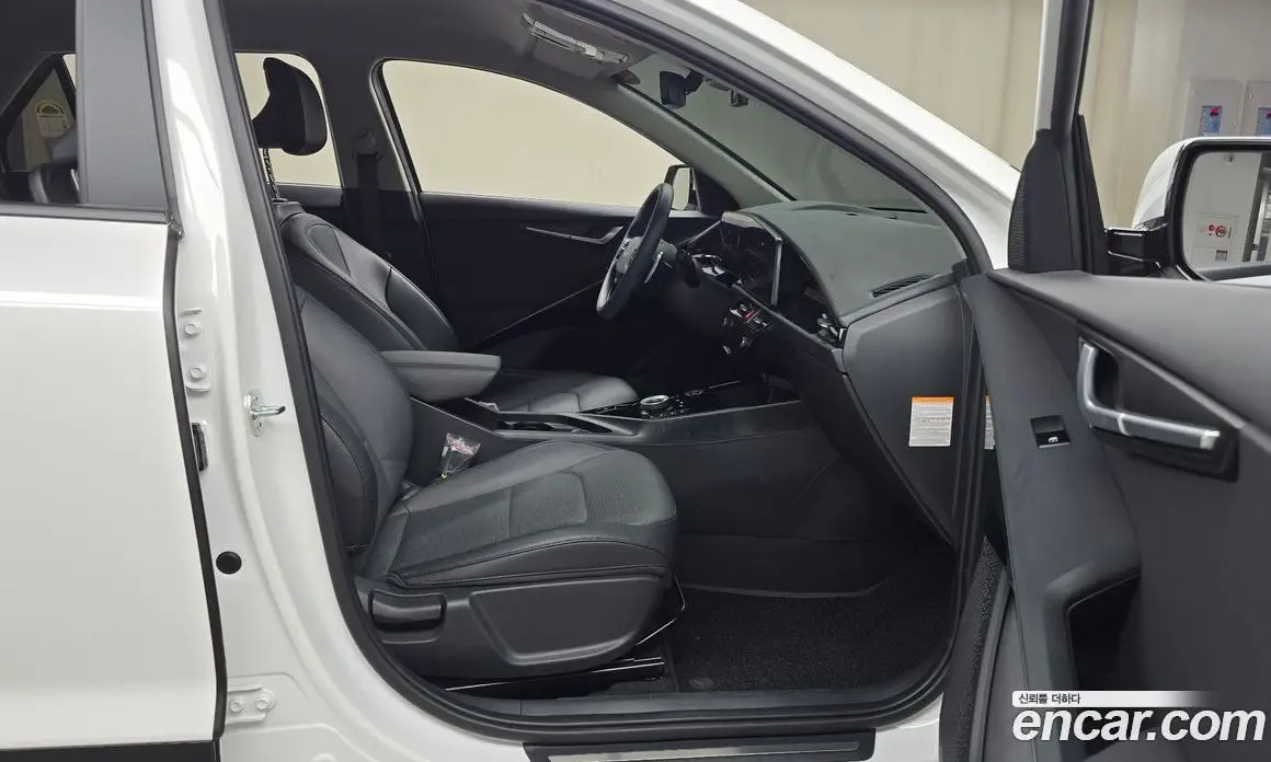 Kia Niro 2025 1.6 автомат (гидро), фото 17