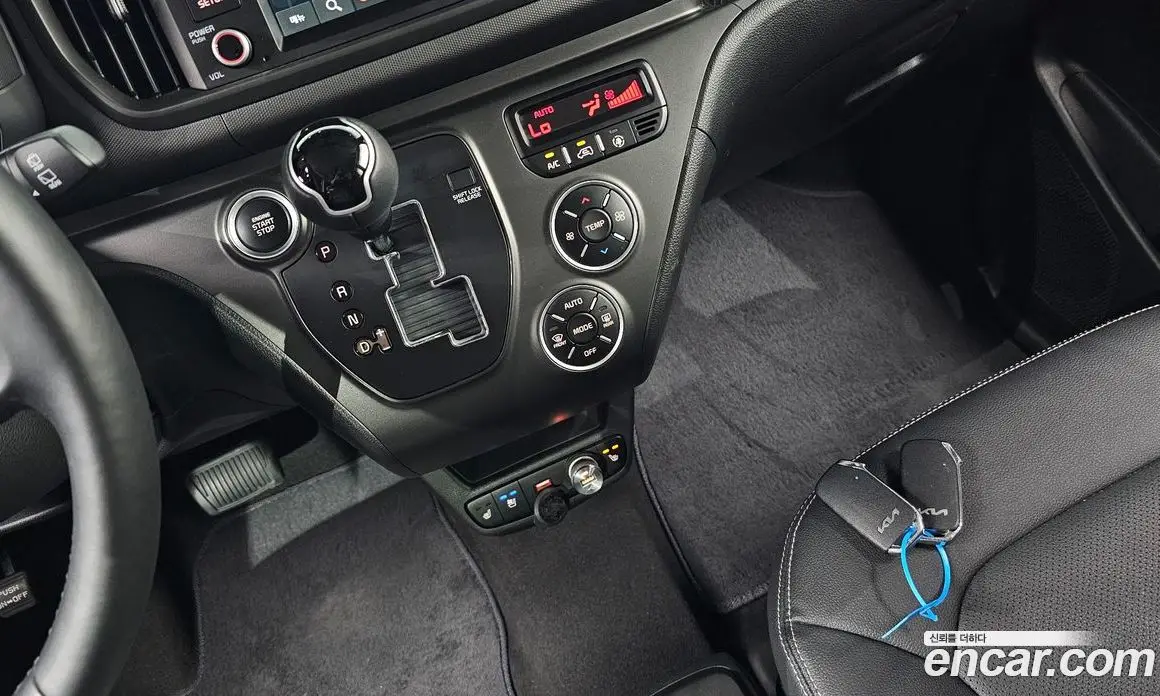 Kia Ray 2023 1.0 автомат (гидро), фото 12