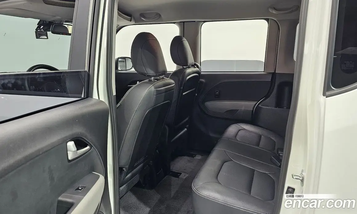 Kia Ray 2023 1.0 автомат (гидро), фото 17