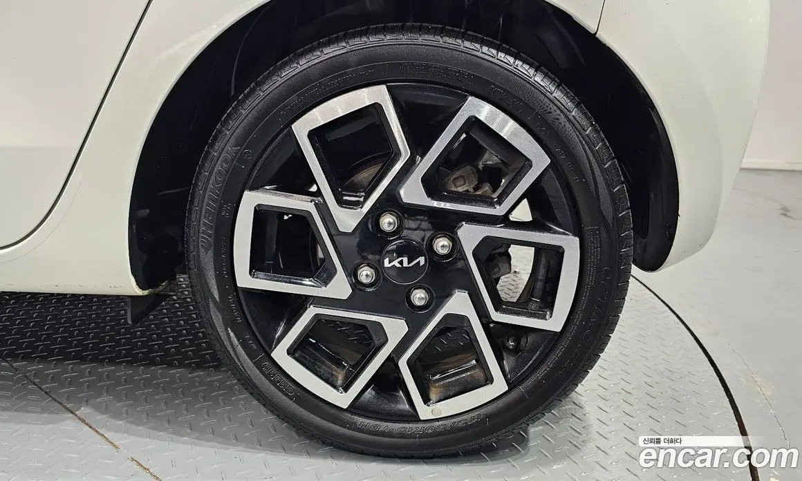 Kia Ray 2023 1.0 автомат (гидро), фото 7