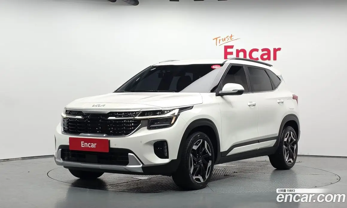 Kia Seltos 2023 2.0 автомат (гидро), фото 1 Kia Seltos 2023 2.0 автомат (гидро), фото 1