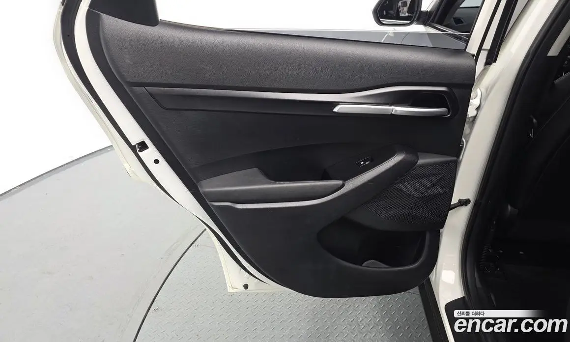 Kia Seltos 2023 2.0 автомат (гидро), фото 15 Kia Seltos 2023 2.0 автомат (гидро), фото 15