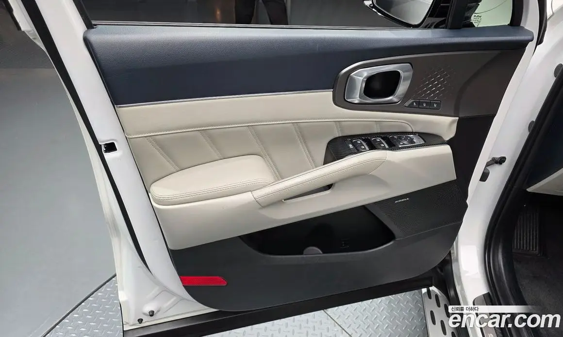 Kia Sorento 2023 1.6 автомат (гидро), фото 13 Kia Sorento 2023 1.6 автомат (гидро), фото 13