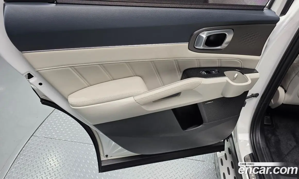 Kia Sorento 2023 1.6 автомат (гидро), фото 14 Kia Sorento 2023 1.6 автомат (гидро), фото 14